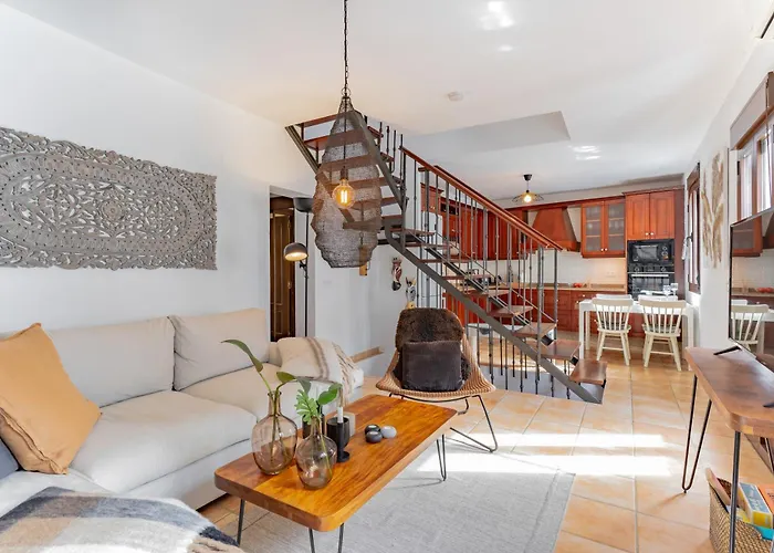 Cozy Townhouse In Old Town Apartman