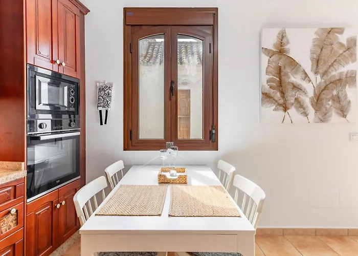 Apartman Cozy Townhouse In Old Town Estepona