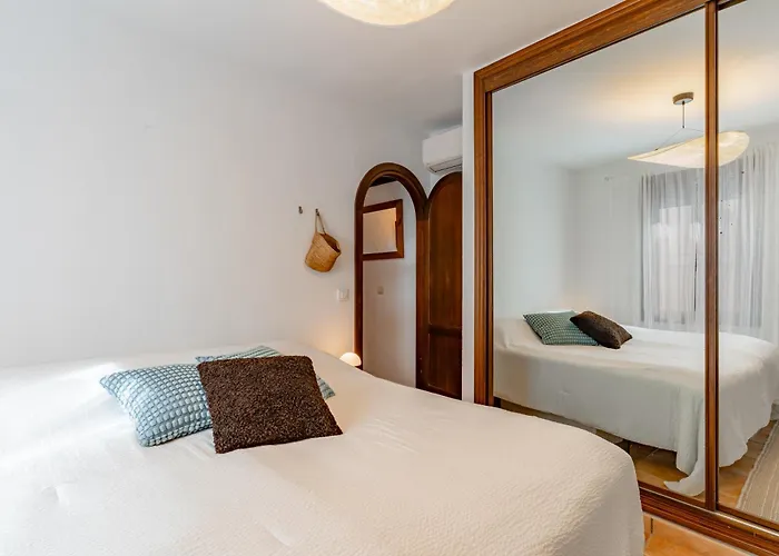 Cozy Townhouse In Old Town Apartman *