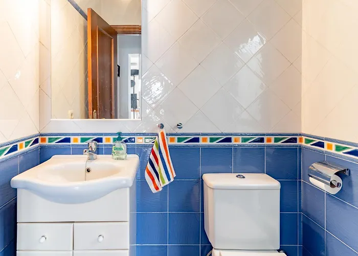 Cozy Townhouse In Old Town * Estepona